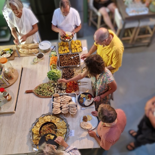 heerlijk eten tijdens je retraite bij Simply Canvas Farm in Frankrijk heerlijk eten tijdens je retraite bij Simply Canvas Farm in Frankrijk